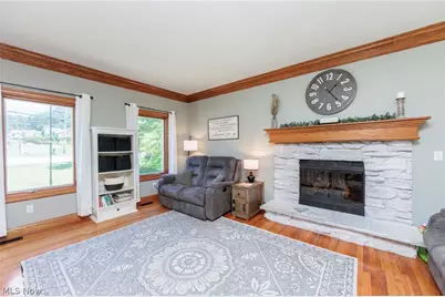 390 Southeast Avenue, Tallmadge, OH 44278 - Photo 2