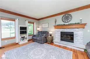390 Southeast Ave, Tallmadge, OH 44278 - Photo 2
