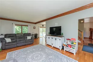 390 Southeast Ave, Tallmadge, OH 44278 - Photo 6