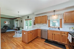 390 Southeast Ave, Tallmadge, OH 44278 - Photo 8