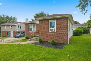 138 52nd St SW, Canton, OH 44706 - Photo 2