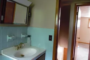 211 Clara Ct, Louisville, OH 44641 - Photo 16