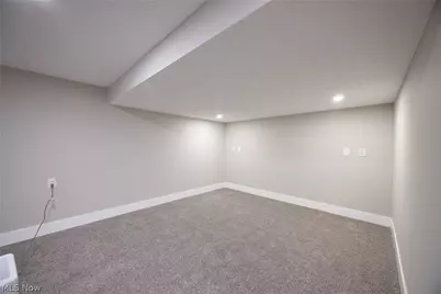 399 Ridgewood Drive, Eastlake, OH 44095 - Photo 28