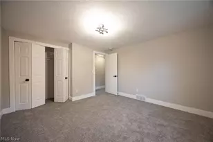 399 Ridgewood Dr, Eastlake, OH 44095 - Photo 32