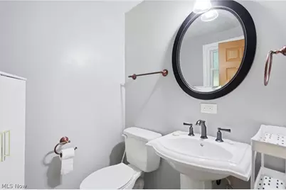 8870 N Spring Valley Park Drive, Chagrin Falls, OH 44023 - Photo 14