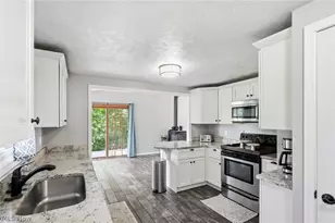 8870 N Spring Valley Park Dr, Chagrin Falls, OH 44023 - Photo 28
