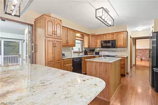 502 Farr Ave, Wadsworth, OH 44281 - Photo 8