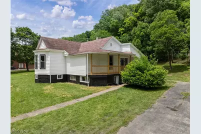 56775 Colerain Pike, Martins Ferry, OH 43935 - Photo 2