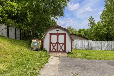 56775 Colerain Pike, Martins Ferry, OH 43935 - Photo 34