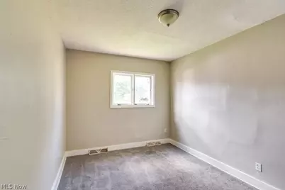 1932 Manchester Road, Akron, OH 44314 - Photo 30