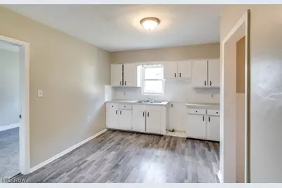 1932 Manchester Road, Akron, OH 44314 - Photo 34