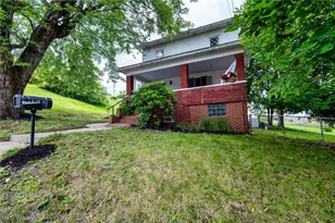 428 Mildred Ave, Weirton, WV 26062 - Photo 4