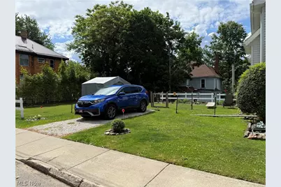 155 Grant Street, Conneaut, OH 44030 - Photo 2