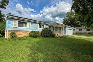 53 Memorial Cir, Campbell, OH 44405 - Photo 2