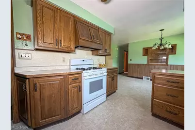 53 Memorial Circle, Campbell, OH 44405 - Photo 10
