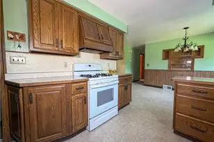 53 Memorial Cir, Campbell, OH 44405 - Photo 10