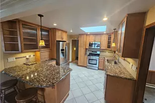 242 Sunset Rd, Avon Lake, OH 44012 - Photo 8