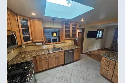 242 Sunset Road, Avon Lake, OH 44012 - Photo 10