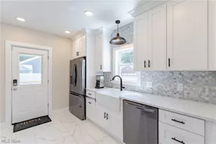 3297 W 127th St, Loveland, OH 44111 - Photo 6