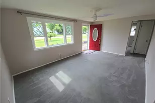 3054 Sterling Rd, Lorain, OH 44052 - Photo 2