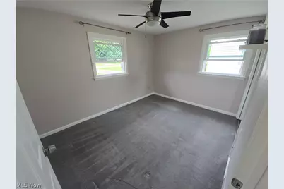 3054 Sterling Road, Lorain, OH 44052 - Photo 18