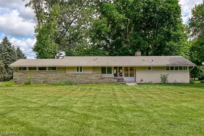 919 Robinson Avenue, Barberton, OH 44203 - Photo 1