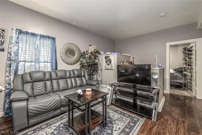 505 Rentschler Street, Akron, OH 44304 - Photo 8