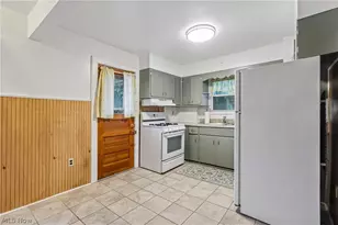 636 Polk Ave, Akron, OH 44314 - Photo 12