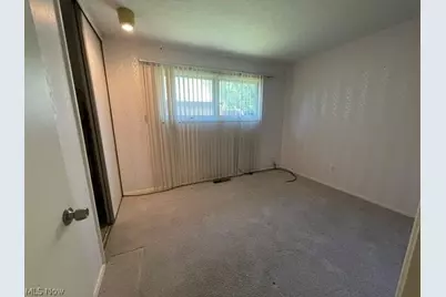 6167 Oakwood Circle, North Ridgeville, OH 44039 - Photo 8