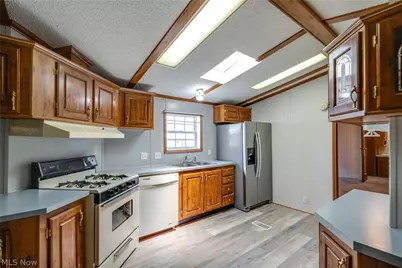 18592 Edwards Road #223, Doylestown, OH 44230 - Photo 8