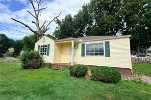 939 Blue Ave, Zanesville, OH 43701 - Photo 2