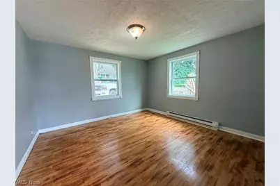 939 Blue Avenue, Zanesville, OH 43701 - Photo 8