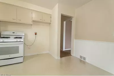 595 Dickerson Road, Willowick, OH 44095 - Photo 10