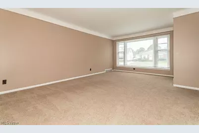 595 Dickerson Road, Willowick, OH 44095 - Photo 4