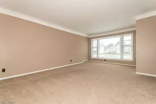 595 Dickerson Rd, Willowick, OH 44095 - Photo 4