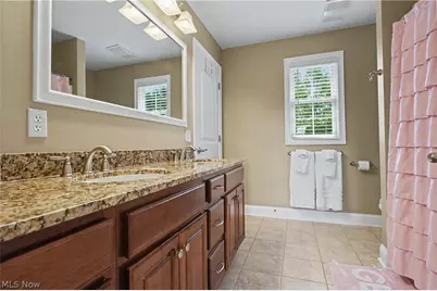 1933 Rock Creek S, Akron, OH 44333 - Photo 28