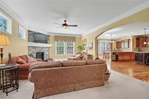 1933 Rock Creek S, Akron, OH 44333 - Photo 10