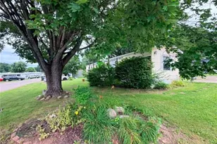 200 Willis Dr, Zanesville, OH 43701 - Photo 2