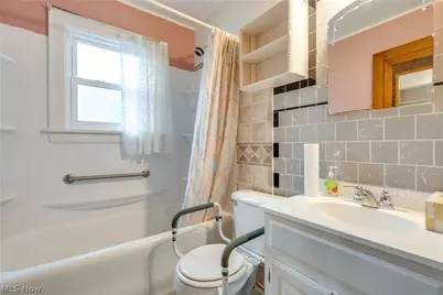 1425 Chippewa Avenue, Akron, OH 44305 - Photo 24