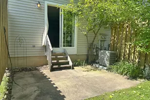 2450 Wrens Dr S, Stow, OH 44224 - Photo 4