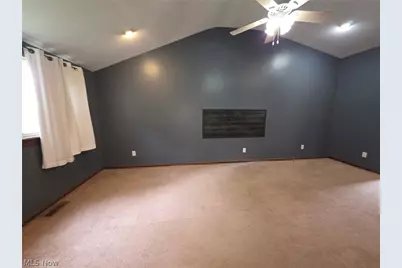 1341 Benton Street, Barberton, OH 44203 - Photo 8