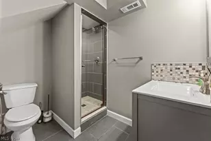 1942 Edwards Dr, Akron, OH 44306 - Photo 24