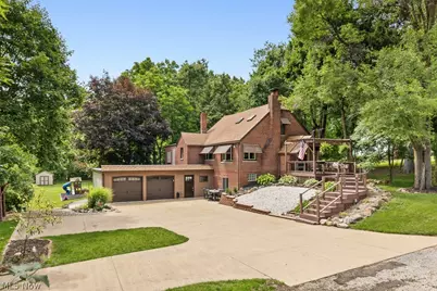 1942 Edwards Drive, Akron, OH 44306 - Photo 2