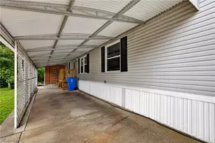 13041 Kevin Ln, Chardon, OH 44024 - Photo 8
