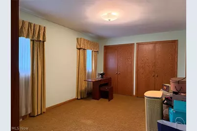 7421 W Parkside Drive, Youngstown, OH 44512 - Photo 20