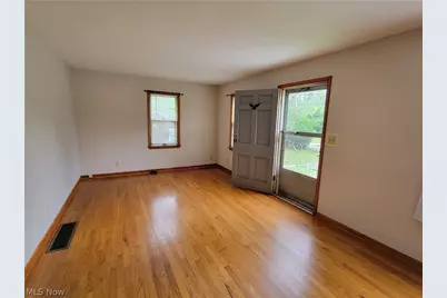 408 Newton Street, Tallmadge, OH 44278 - Photo 4