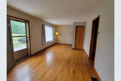 408 Newton Street, Tallmadge, OH 44278 - Photo 6