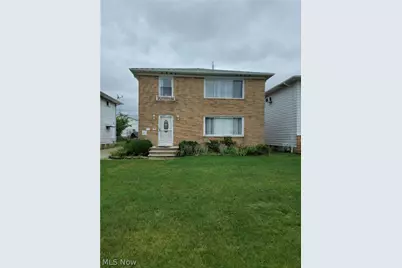 535 E 208th Street, Euclid, OH 44119 - Photo 1