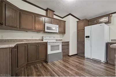 3424 Painesville Warren Road, Worthington, OH 44470 - Photo 18