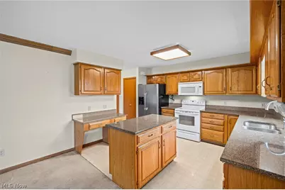 181 Park Place Drive, Wadsworth, OH 44281 - Photo 12